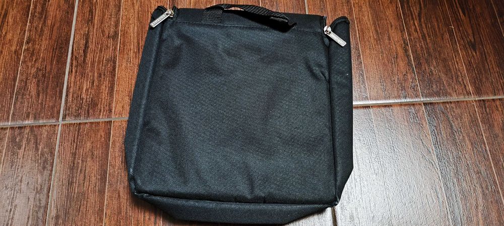 Samsung stylowa i praktyczna nowa kosmetyczka Torino 27x27 cm