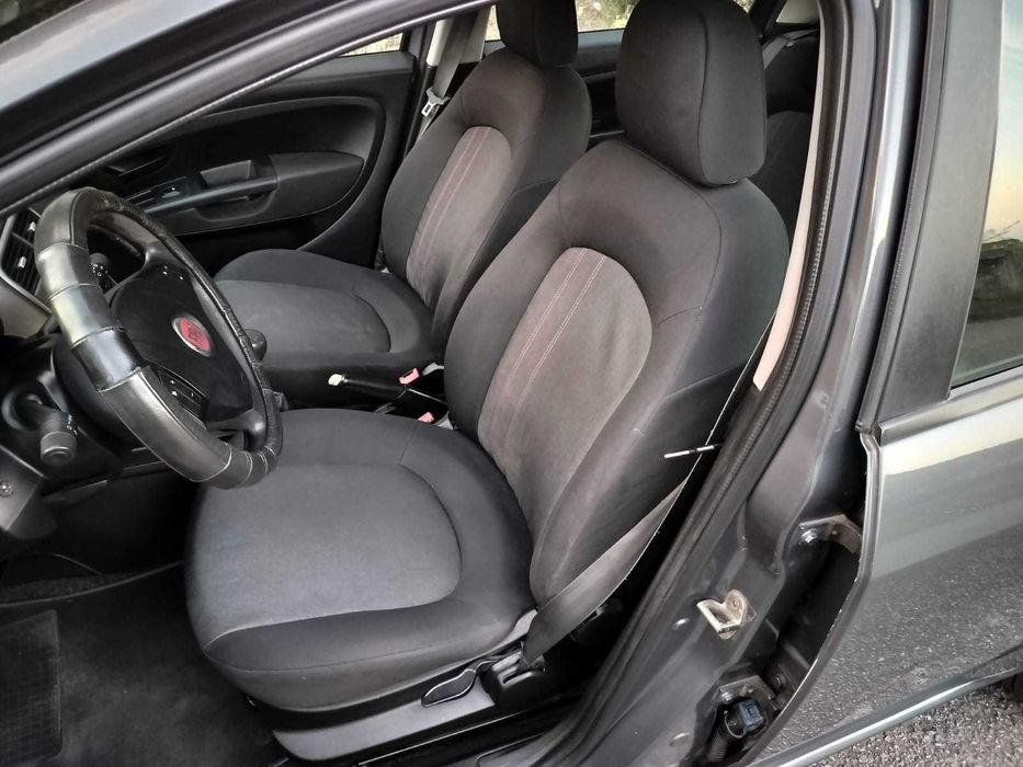 Fiat Grande Punto 1.2i - 2012 / Ar Condicionado
