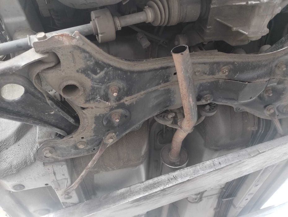 sanki wózek trawers kołyska Toyota Yaris I 99-05r, części