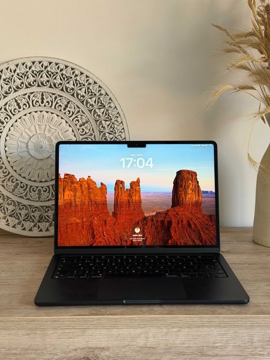 MacBook Air M2 – Como Novo | Leve, Rápido e Elegante