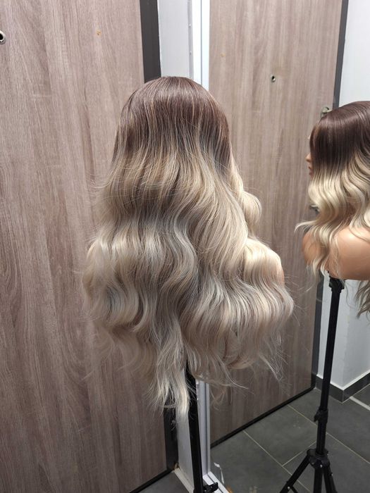 Falowana Peruka Blond Ombre Na Koronkowej Siateczce Lace Front Wig