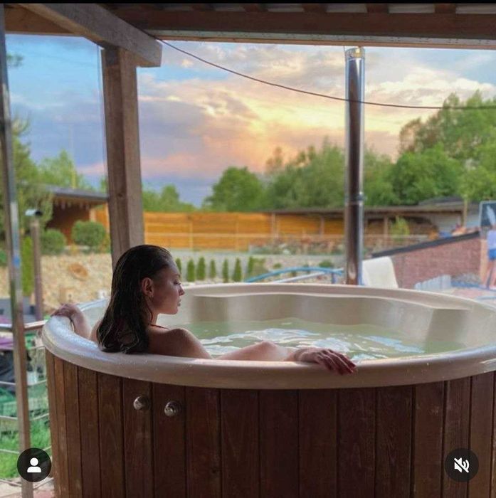 Будинок для двох та більше осіб, басейни, чан-джакузі, сауна