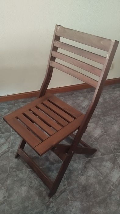 Mesa madeira com 2 cadeiras exterior