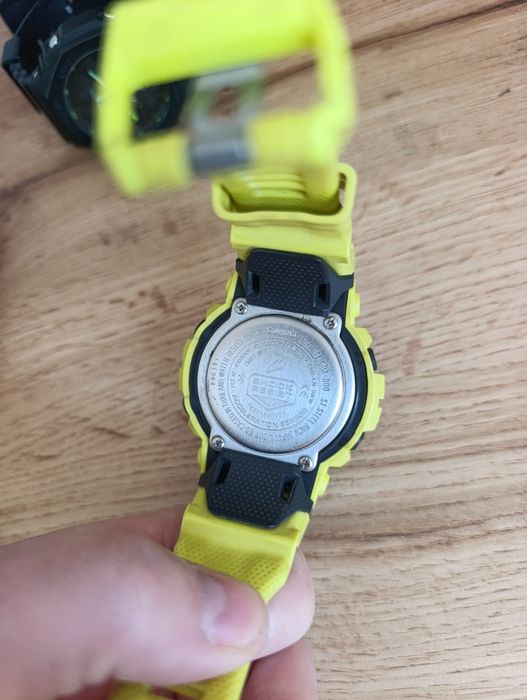 Casio GBA-800 kolor Żółty