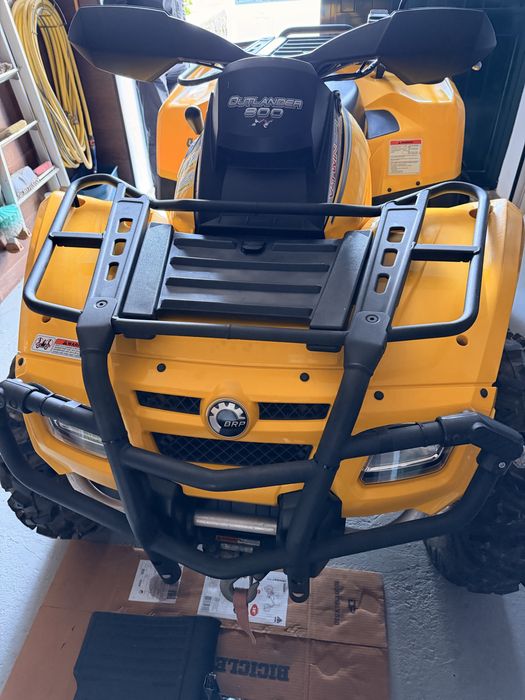 Moto 4 - CAN AM Outlander 800