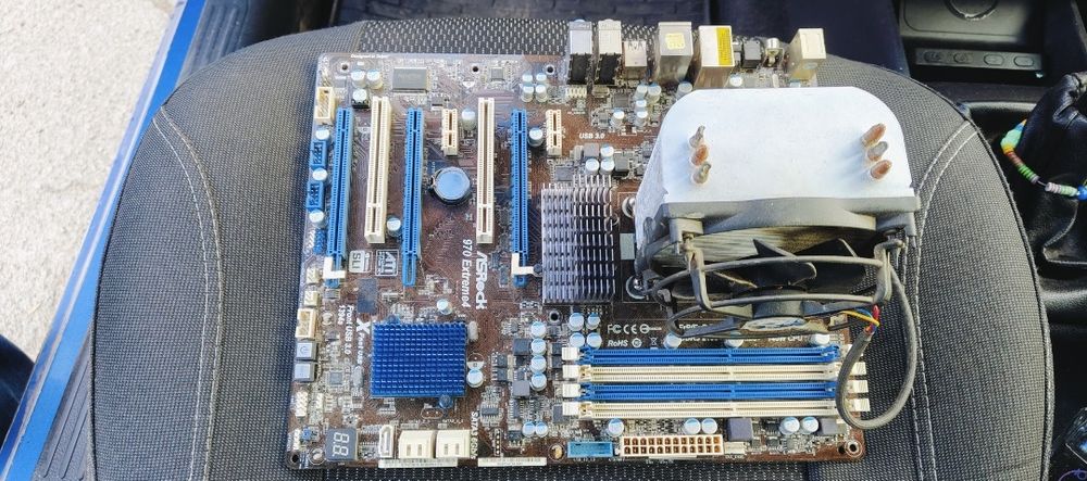 ASRock 970 Extreme4 AMD FX 8100-Core FX-8100