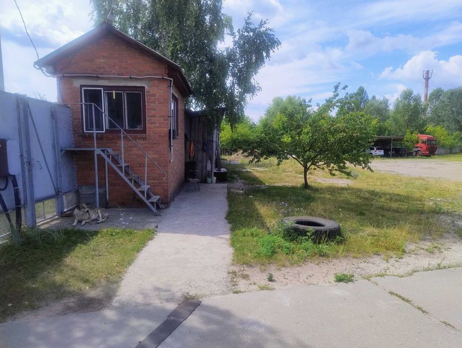 Територія, бокси для авто, складські, офісні приміщення