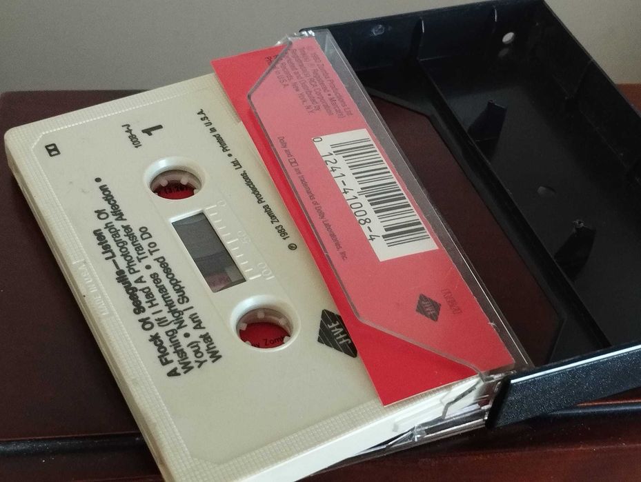 A Flock Of Seagulls "Listen" Cassete Audio