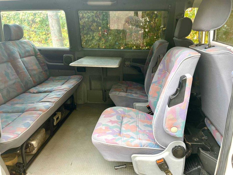 Продам Volkswagen Transporter грузопассажирский