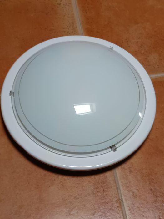 Candeeiro de teto branco