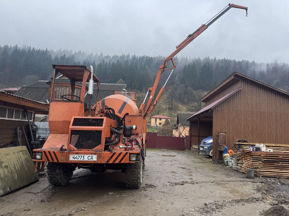 Бетонозмішувач самохідний  Deici