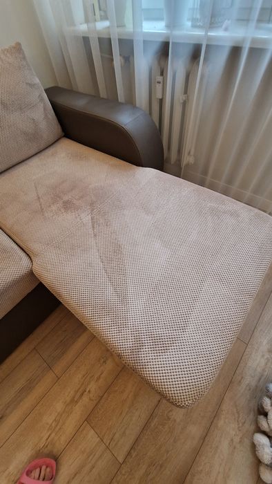 Używany narożnik z elementami do odnowieniaia