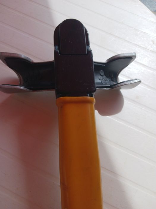 Tranca para trancar volante de carro,caravana,camião,com duas chaves