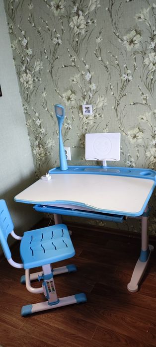 Стіл та стілець дитячий регульована висота