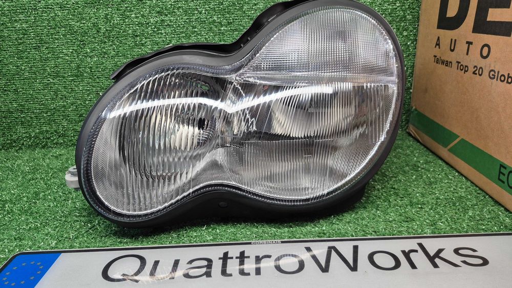 Otica Farol Esquerdo Mercedes Classe C W203 de 2000 a 2011 Ref. 440-1124L-LD-E NOVO DEPO