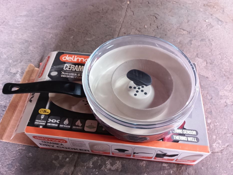 Пароварка.сковорода для приготування на пару