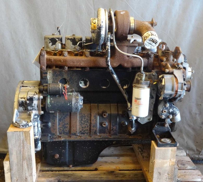 Silnik spalinowy - Case 6T-590