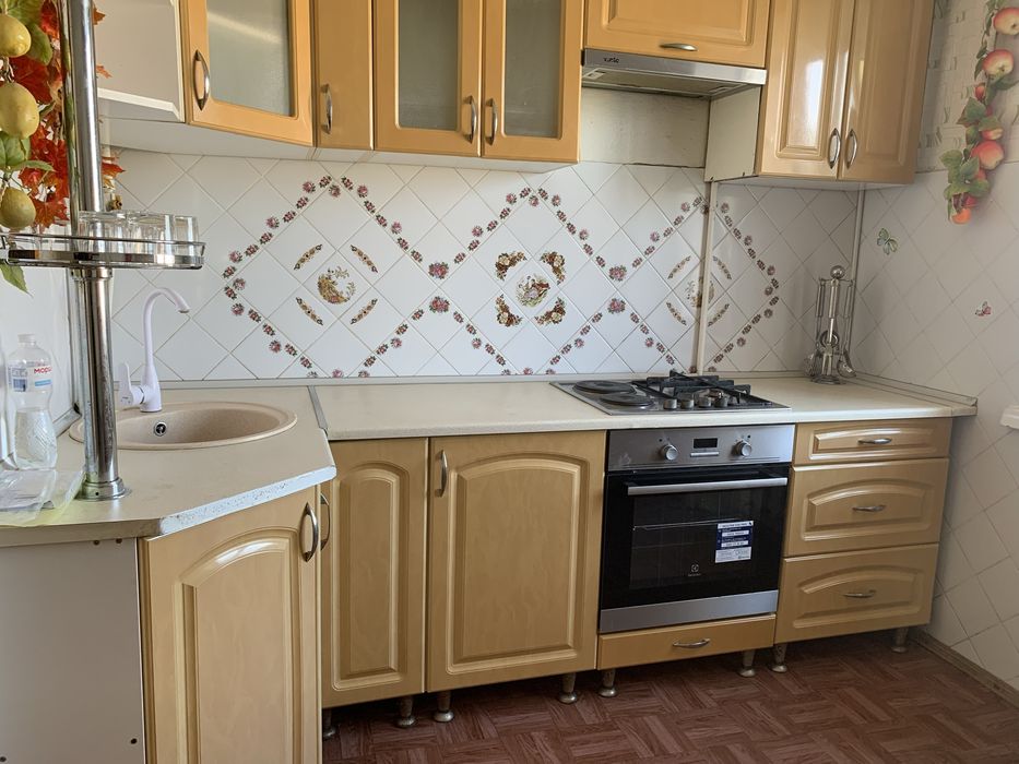 Продам 3-х комн квартиру на Солнечной
