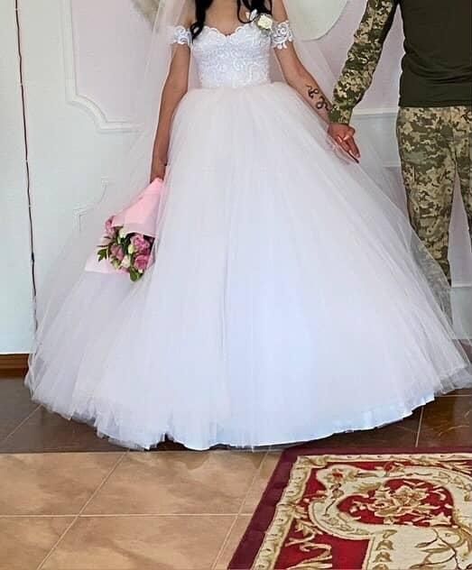 Продам Весільню сукню