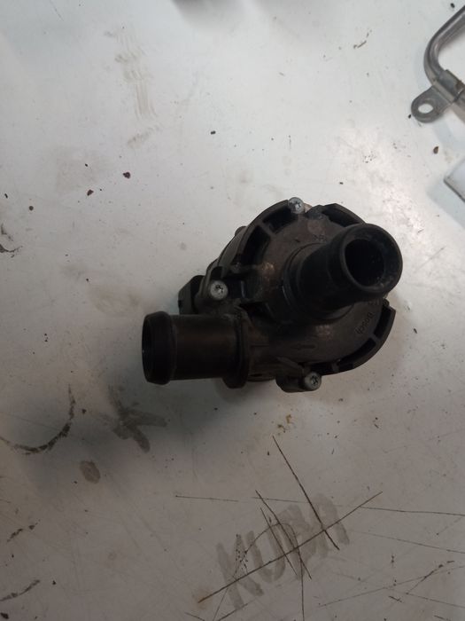 Dodatkowa pompa wody VW Audi Skoda