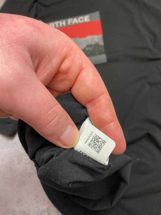 Футболка The North Face