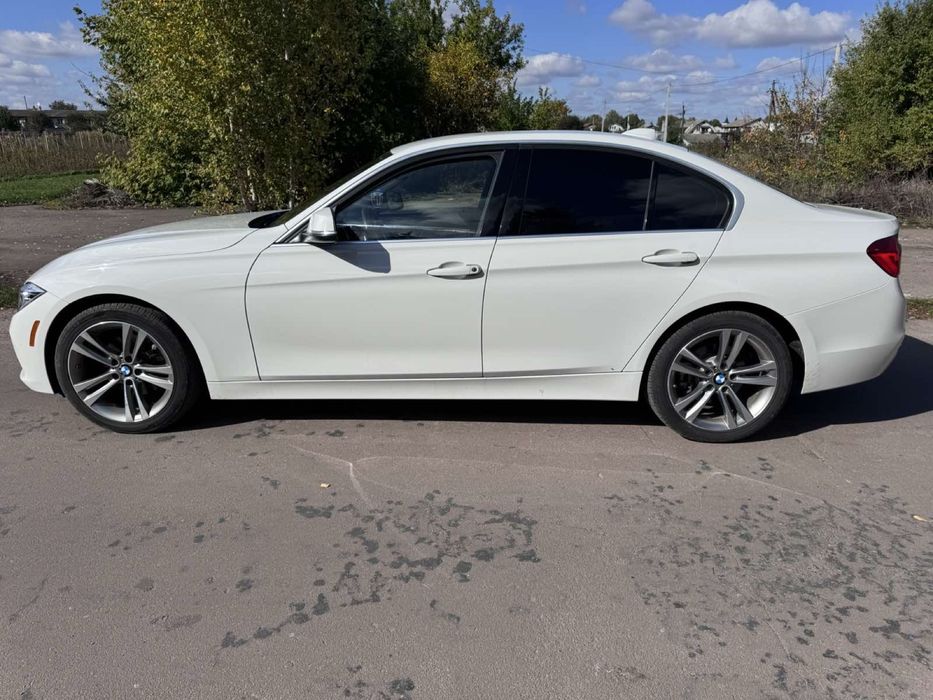 BMW F 30 330I LCI 2017