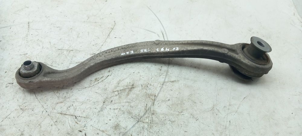 Braço de suspensão trás esquerdo KIA Ceed (CD)
