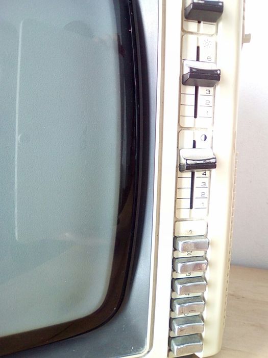 Antiga Televisão Philips 1974