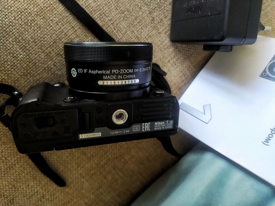 фотоапарат Nikon J5