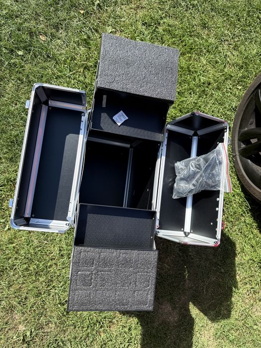 Kuferek kosmetyczny NoWY