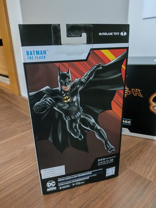 Mcfarlane dc multiverse Batmobile.64862873454849123