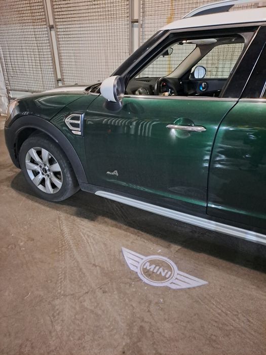 MINI Countryman 4x4 офіційний