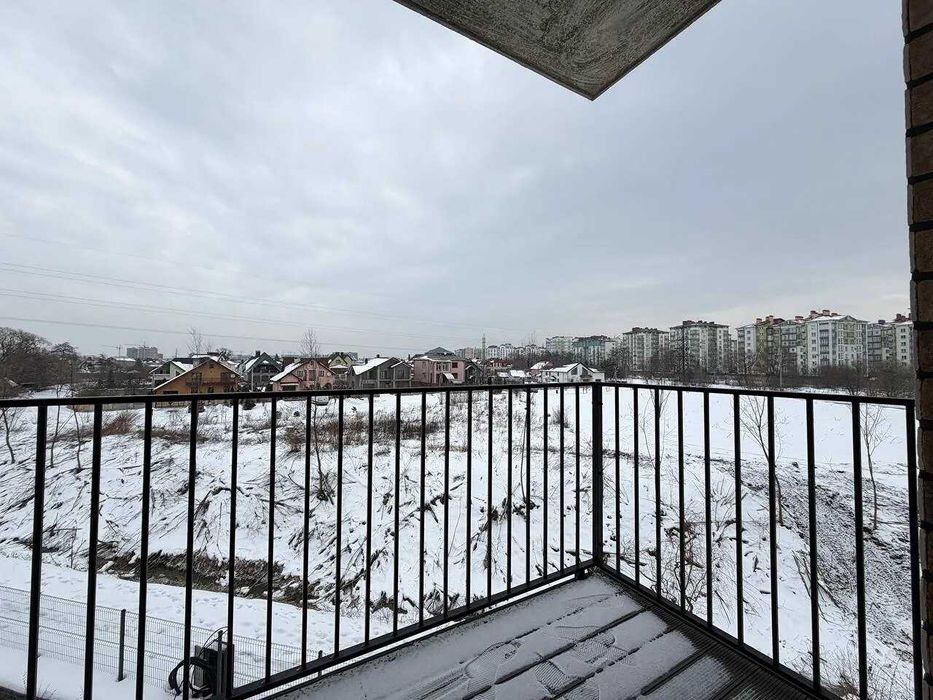 Однокімнатна з балконом в ЖК Долішній