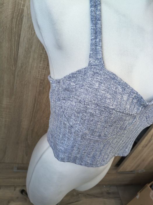 Crop top damski.
