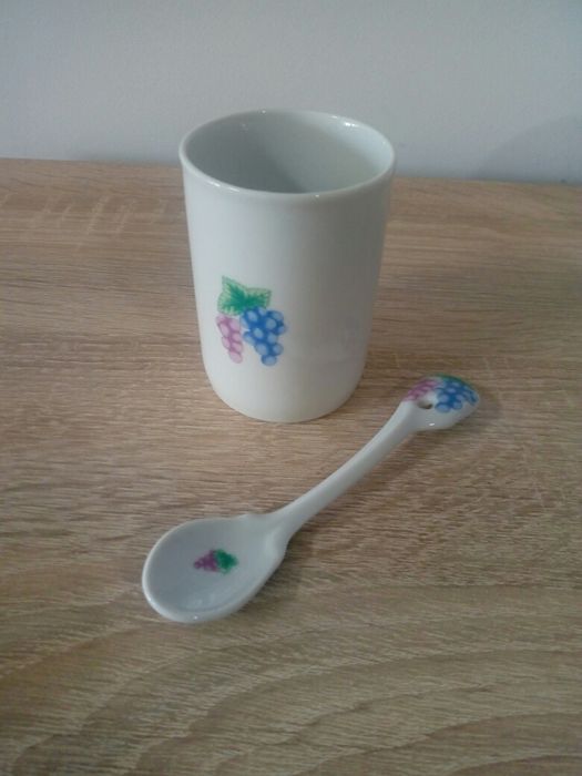 Copos de louça pintados