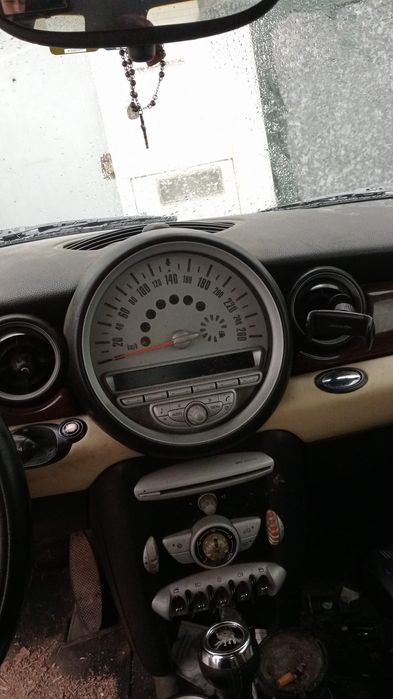 Mini sem documentos mas tudo em dia de resto!