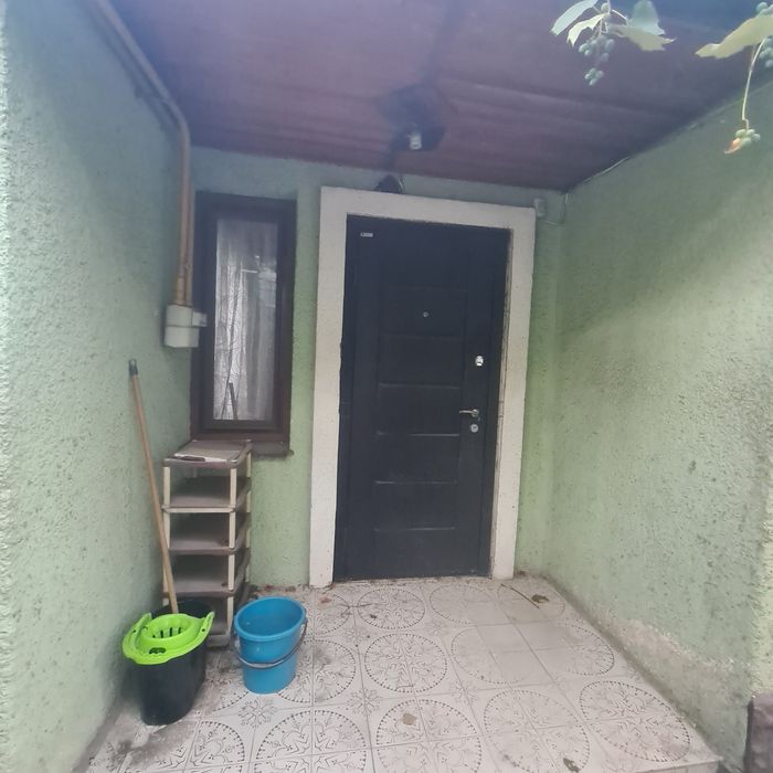 Продається будинок в м.Берегове , неподалік центру.