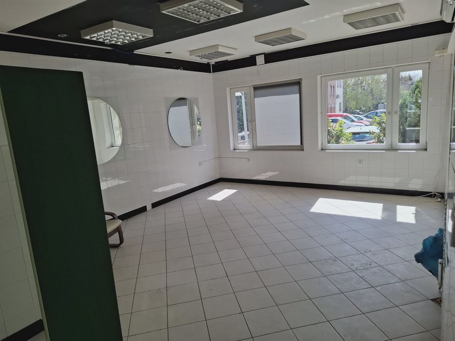 lokal na sprzedaż lub wynajem GRÓJEC