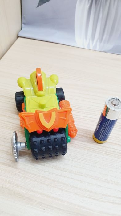 SuperZings фігурки башні машинки