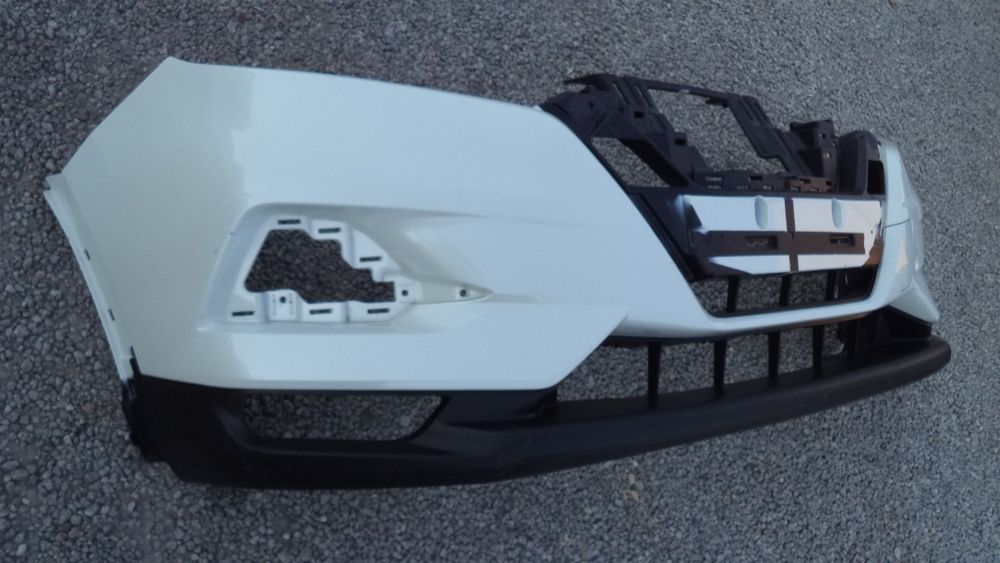 Parachoques Nissan Qashqai ano 2019 (original)