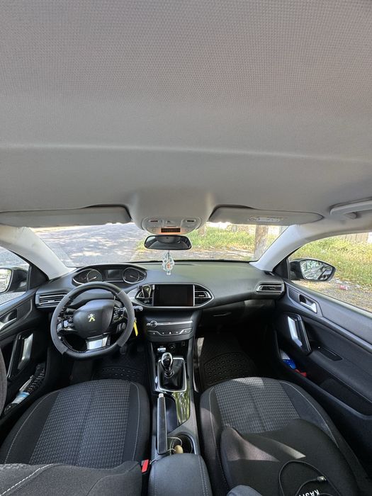 Peugeot 308 SW - Dezembro 2019 - 238.000 km
