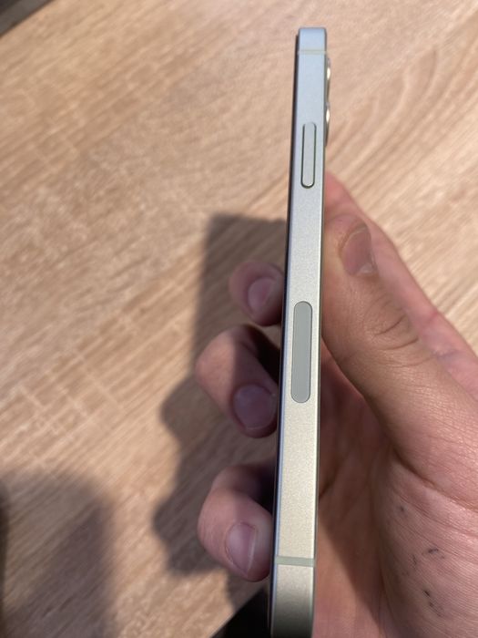 Продаю или обменяю IPhone 12 128gb