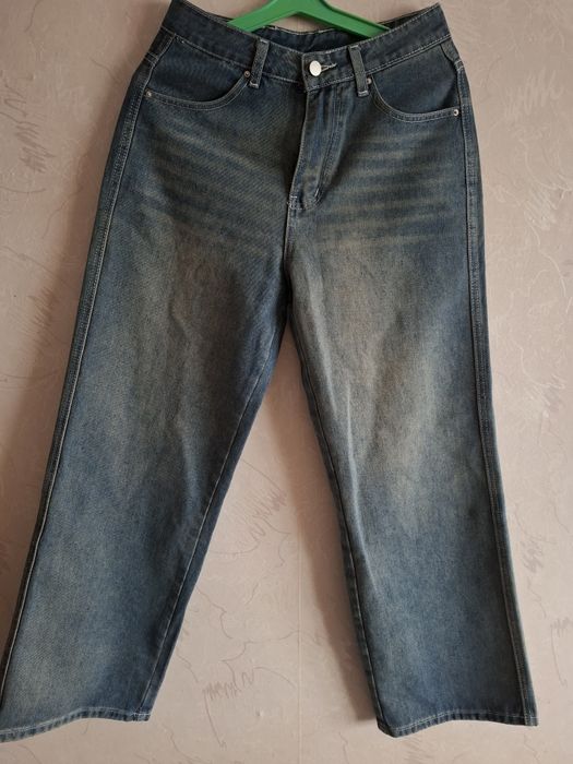 Джинси нові широкі .розмір в описі