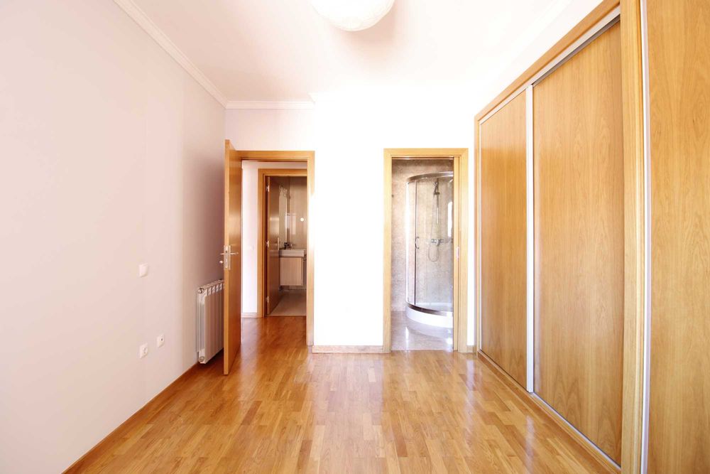 Arrendamento T2 Rio Tinto Metro Carreira