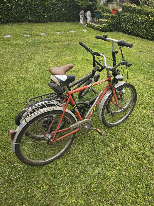 Três bicicletas para desocupar