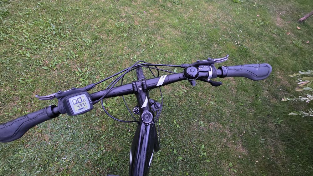 Rower  Elektryczny CUBE CROSS HYBRID RACE 500 Allroad XL