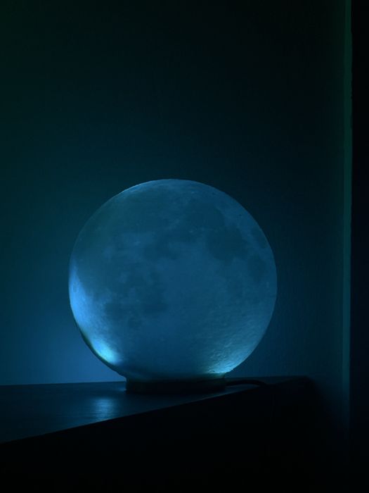 Lampka LED RGB ksieżyc fluorescencyjna