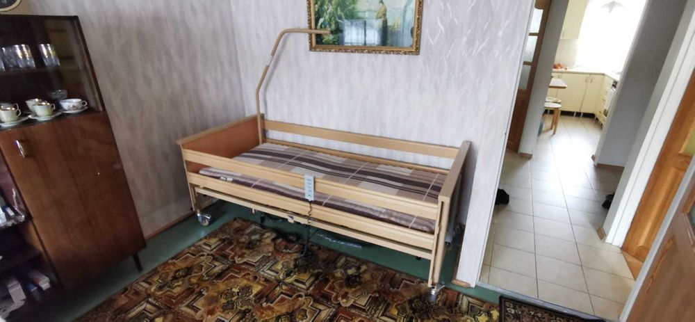 Łóżko rehabilitacyjne , elektryczne , szpitalne , medyczne