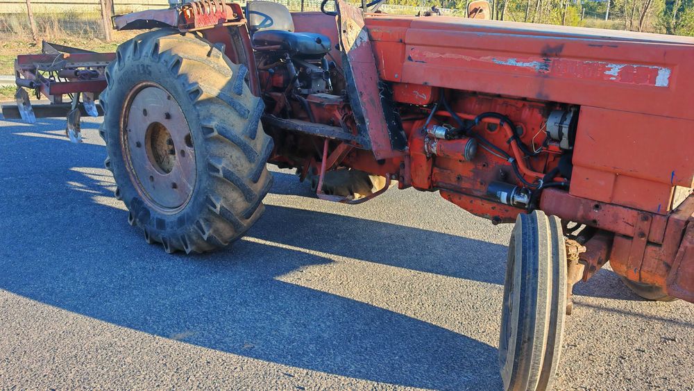 Trator Renault 651