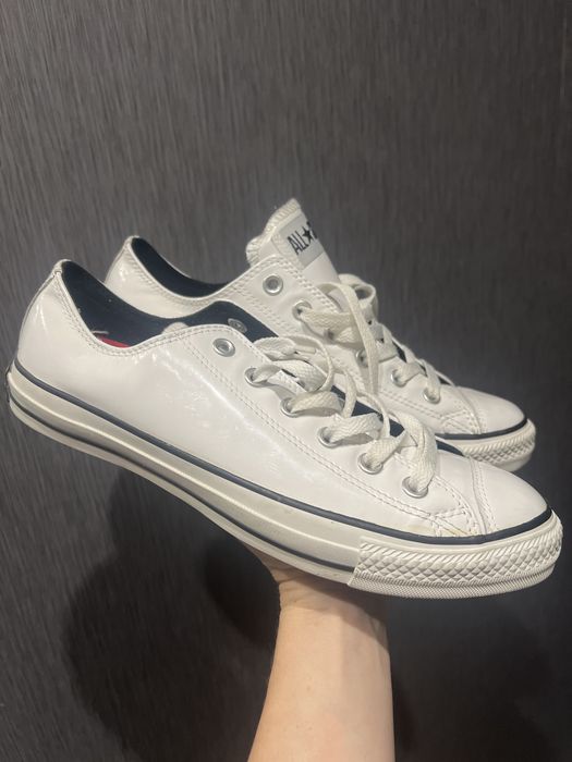 CONVERSE 41.5р. Нові.